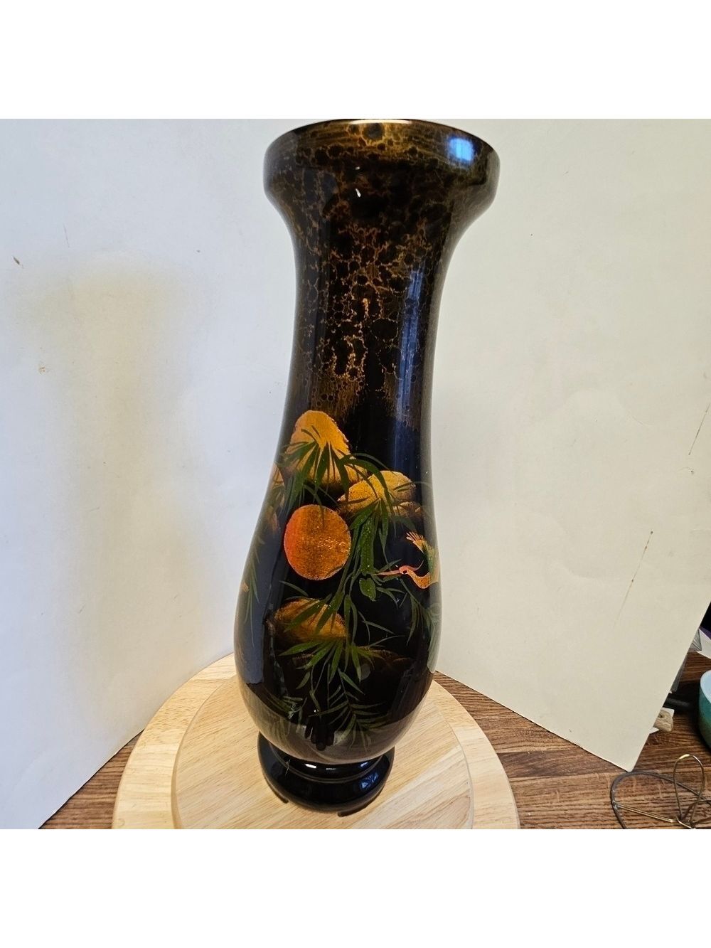 Vintage Japanese-style Hand-painted Lacquered Flying Cranes Vase - Picture 13 of 16